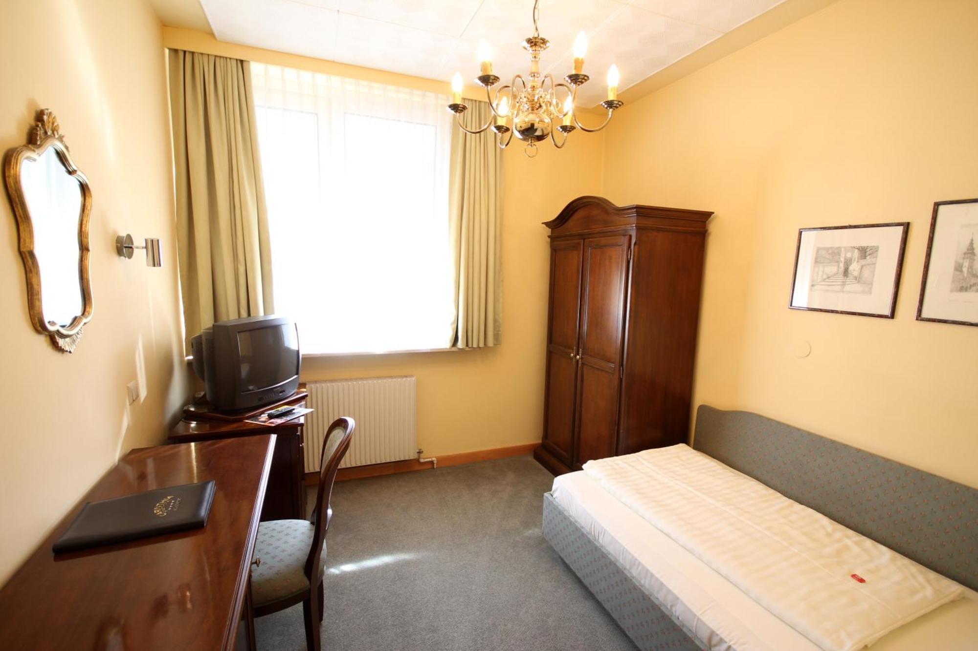 Carinthia Stadthotel Клагенфурт Екстериор снимка