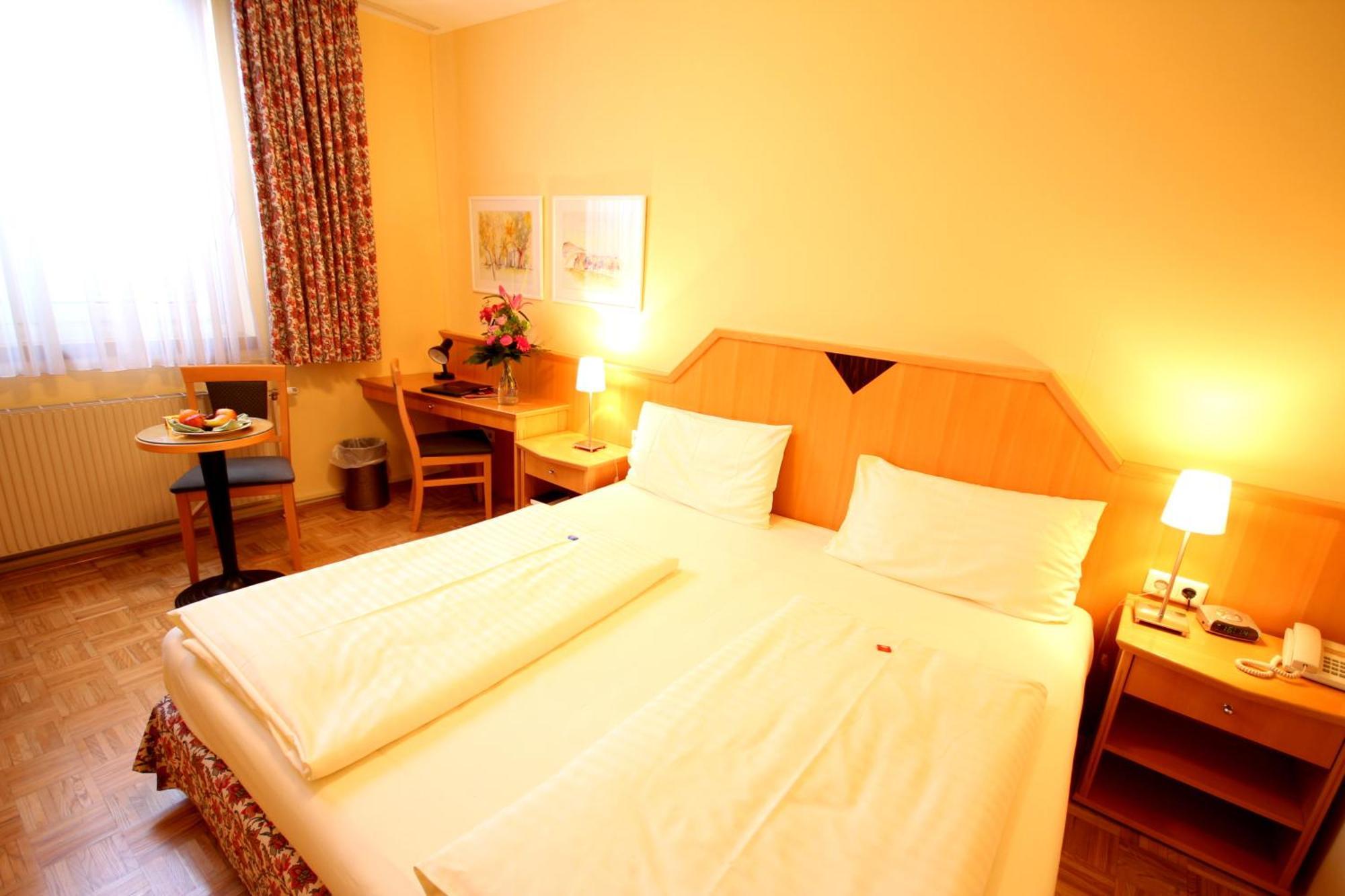 Carinthia Stadthotel Клагенфурт Екстериор снимка