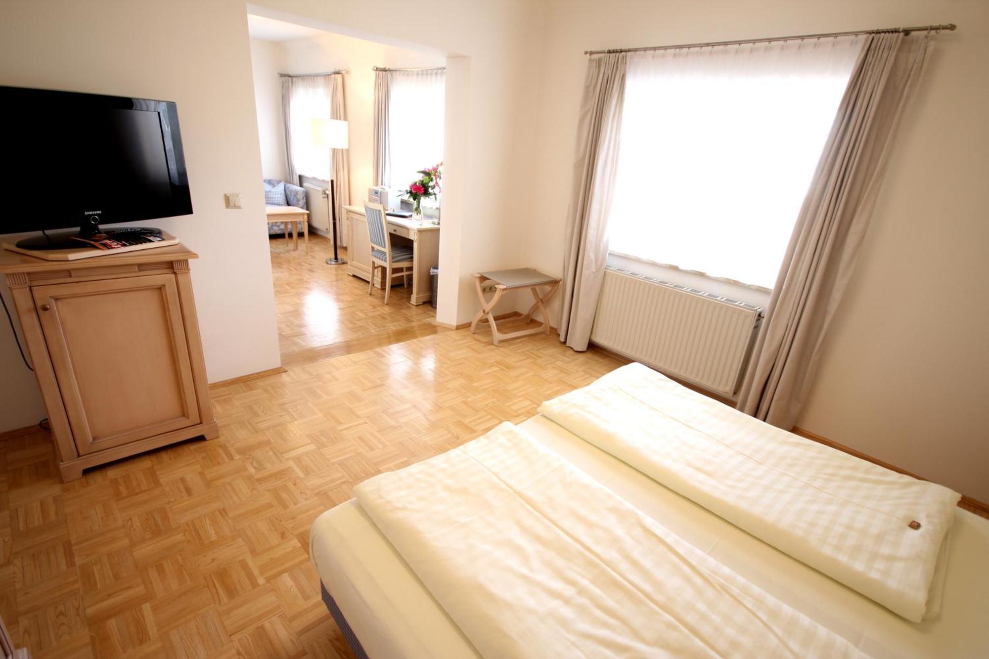 Carinthia Stadthotel Клагенфурт Екстериор снимка