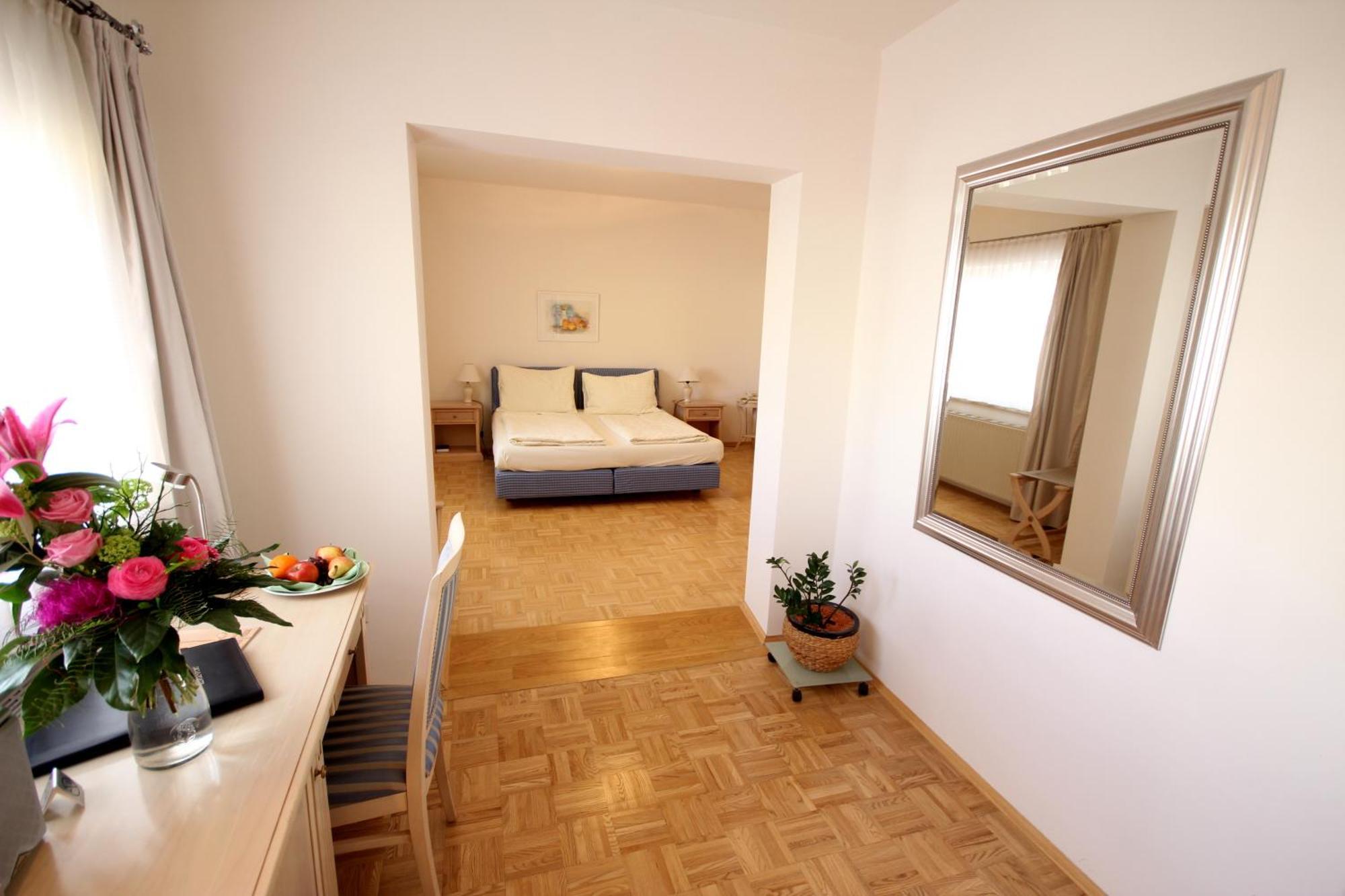 Carinthia Stadthotel Клагенфурт Екстериор снимка