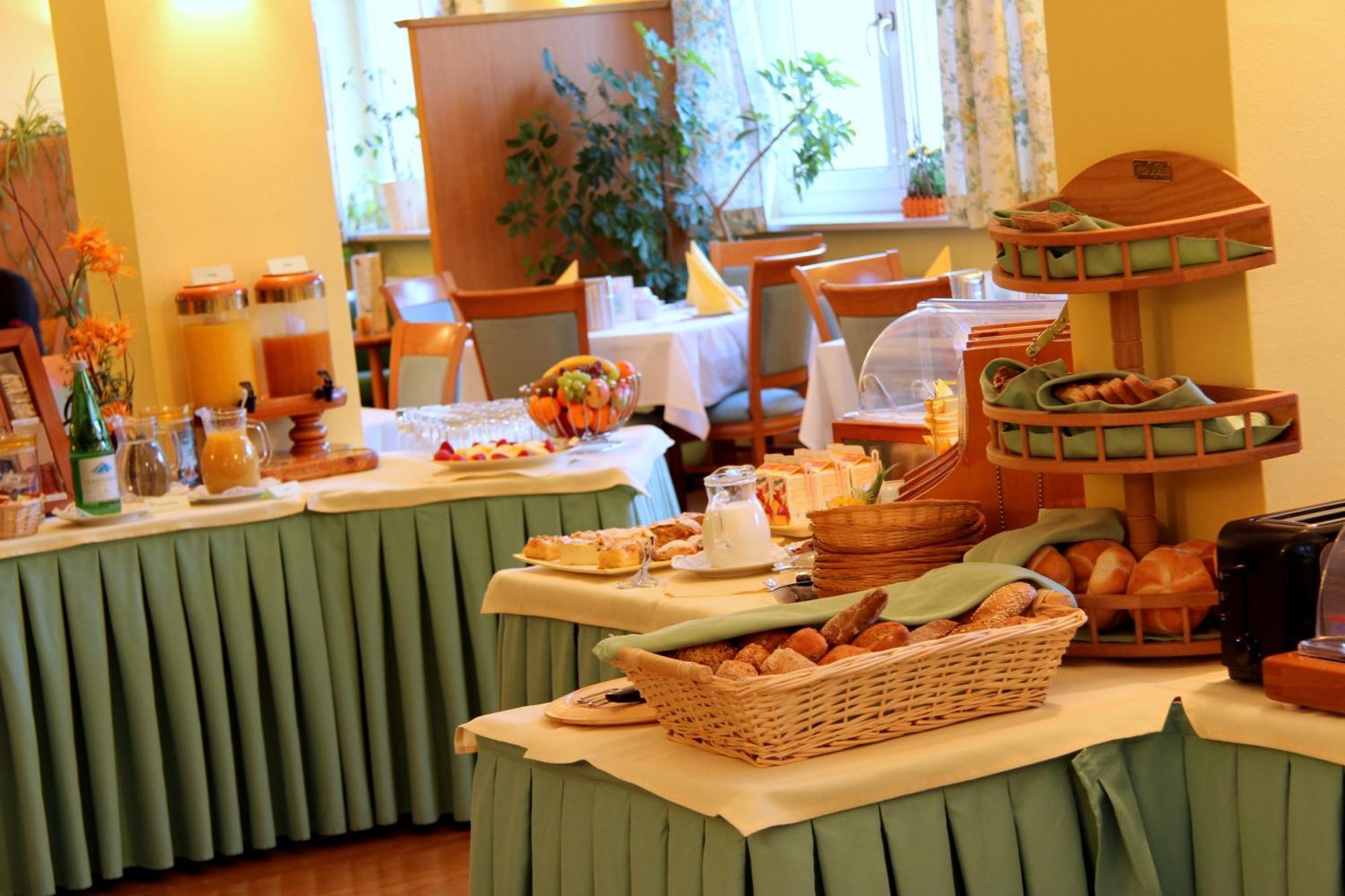 Carinthia Stadthotel Клагенфурт Екстериор снимка