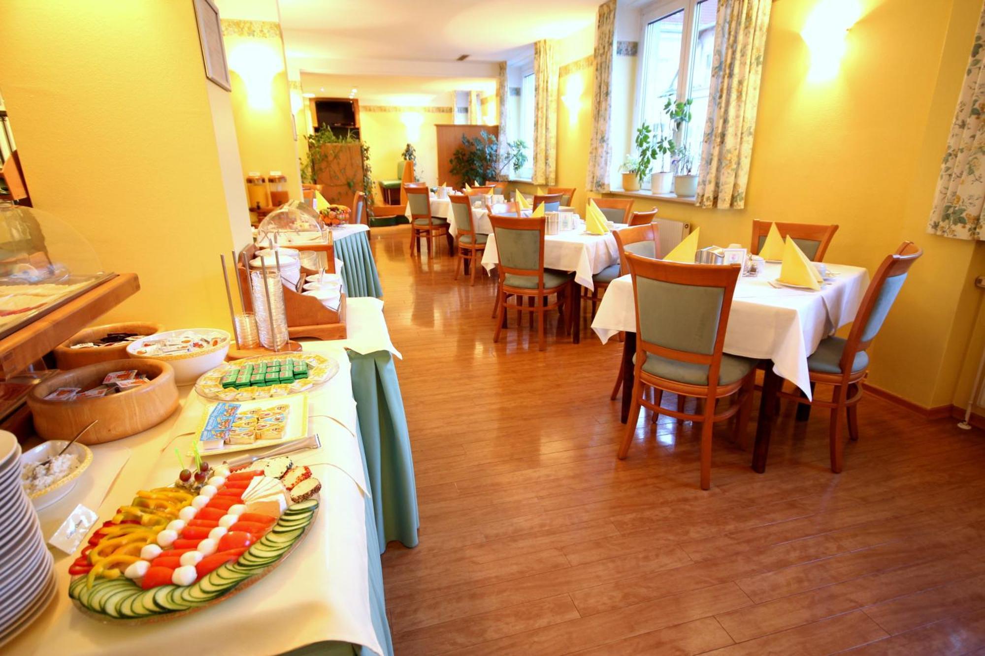 Carinthia Stadthotel Клагенфурт Екстериор снимка