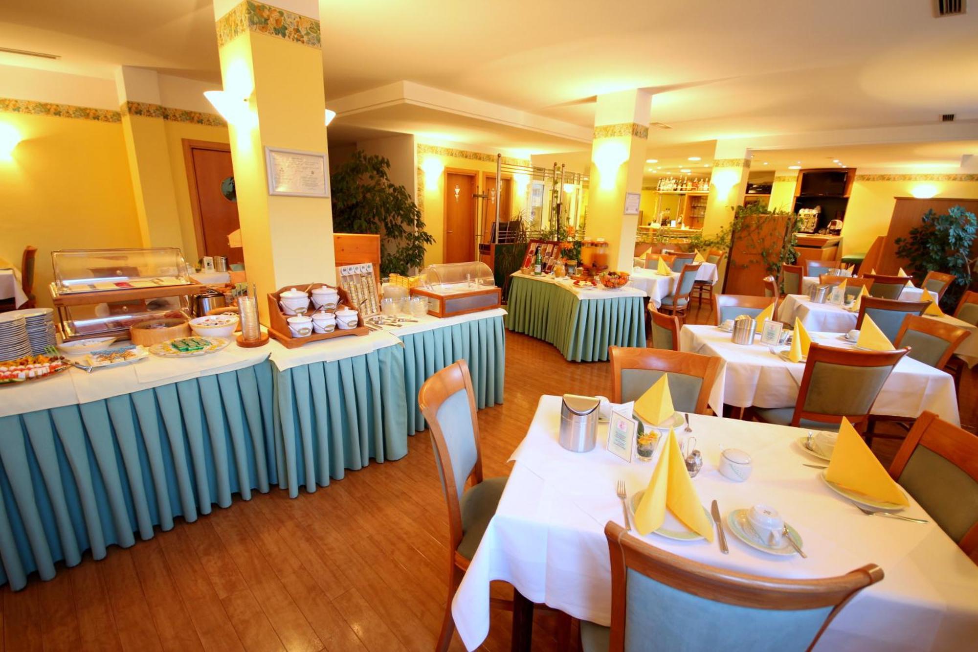 Carinthia Stadthotel Клагенфурт Екстериор снимка