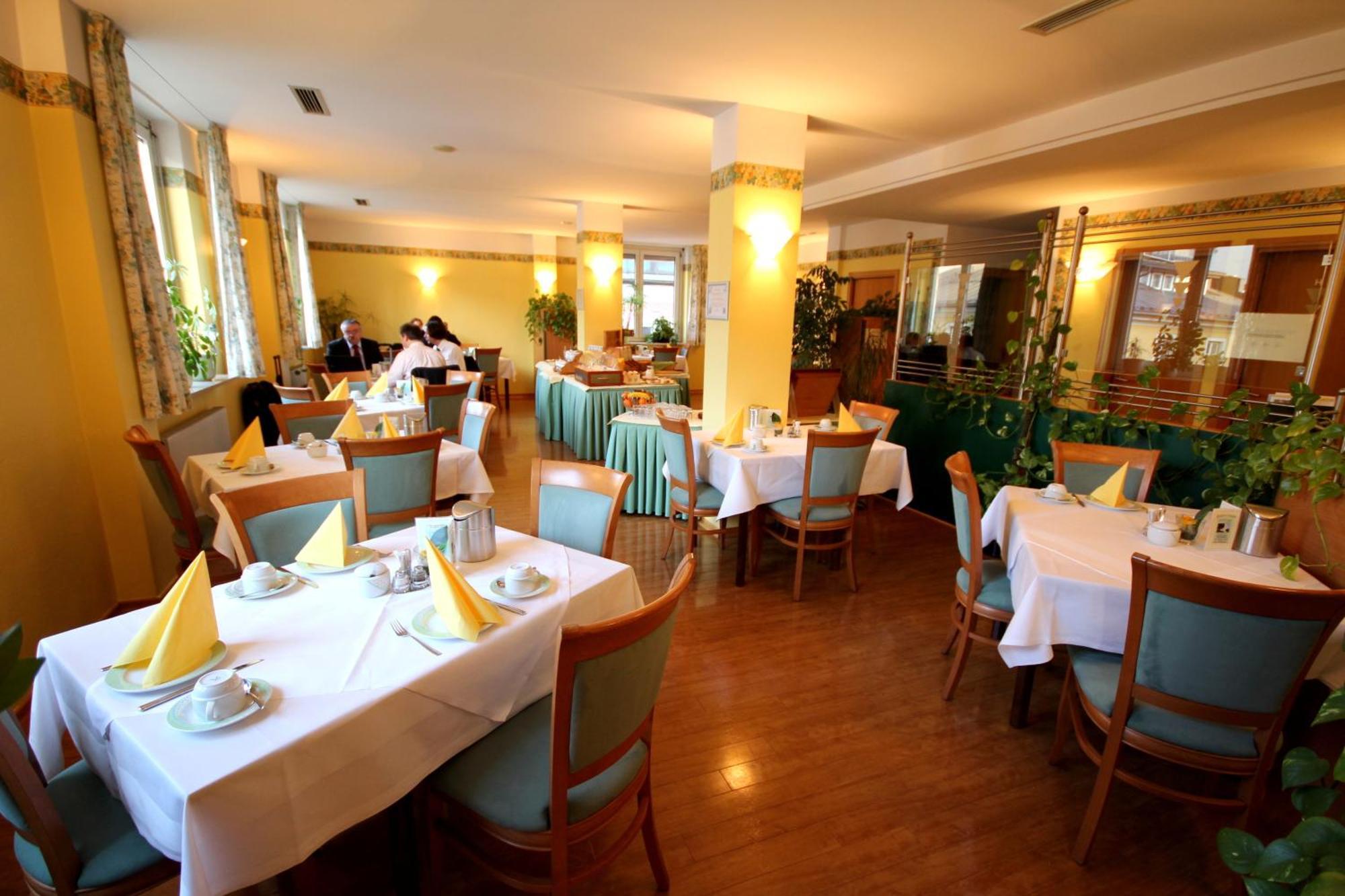 Carinthia Stadthotel Клагенфурт Екстериор снимка
