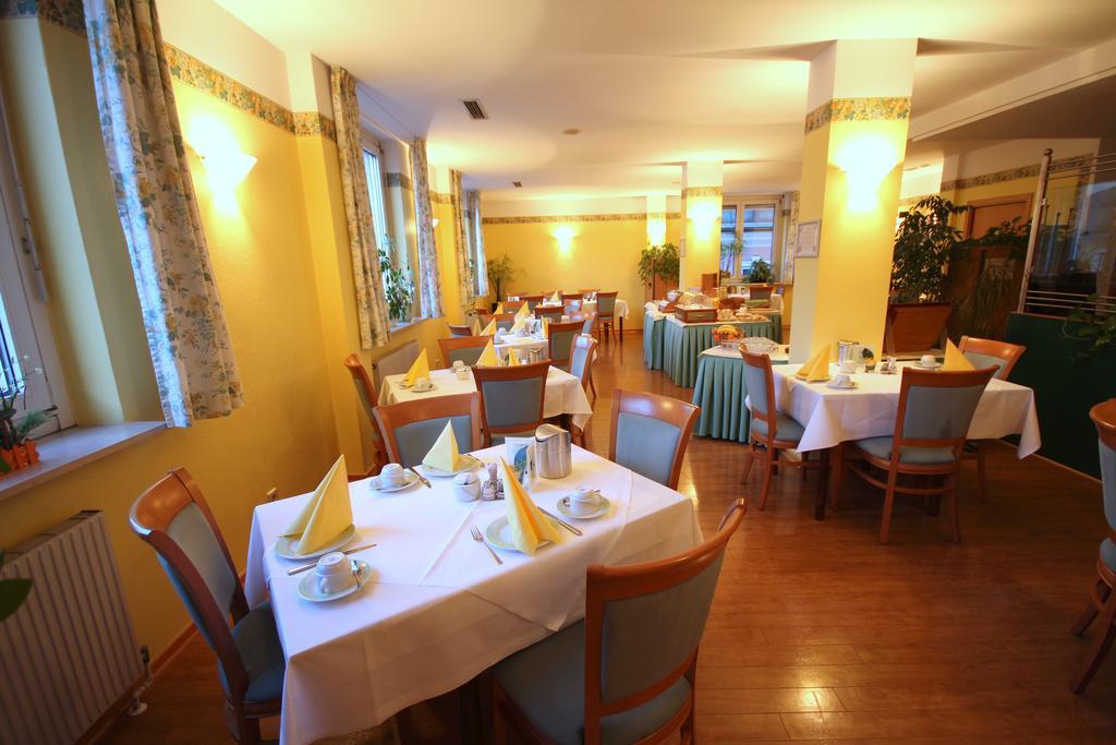 Carinthia Stadthotel Клагенфурт Екстериор снимка