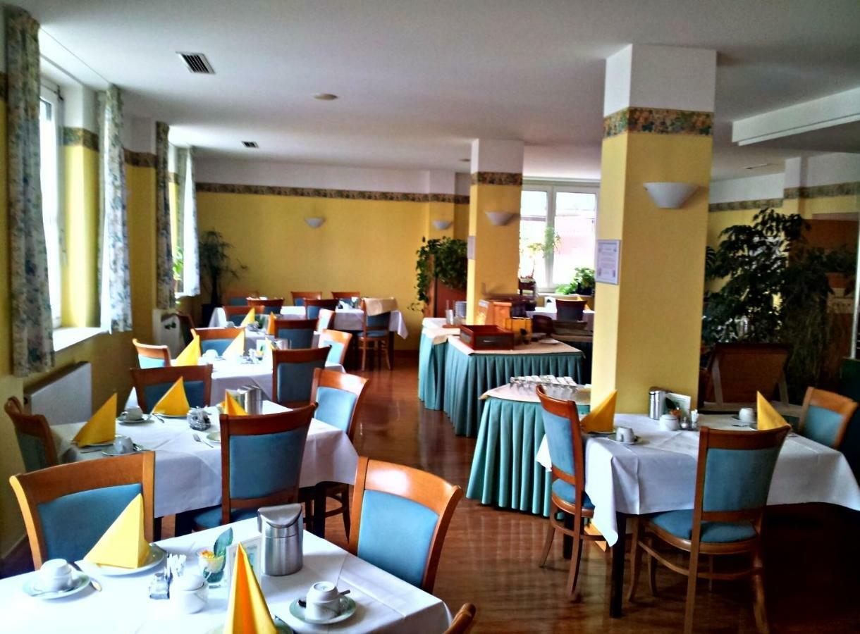 Carinthia Stadthotel Клагенфурт Екстериор снимка